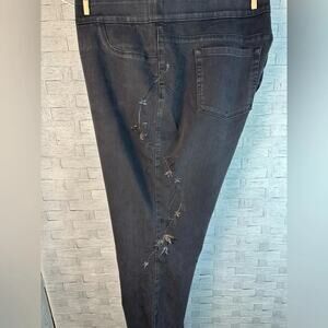 Soft Surroundings Floral Embroidered Black Pull On Jeans raw hem denim plus size